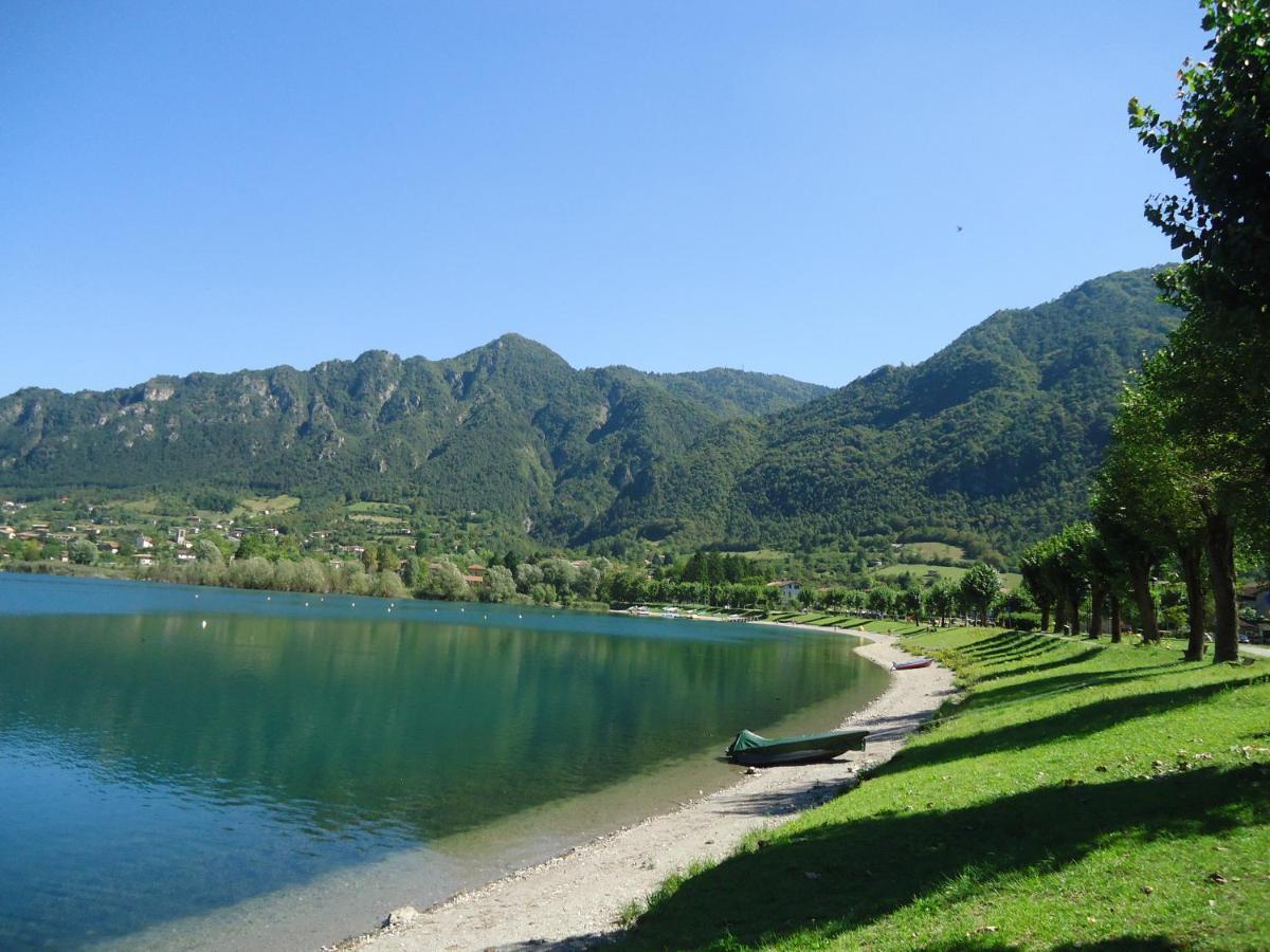 Casa Carla, Bis 4 Personen, Garten, Balkon Mit Blick Auf Den See Und Die Berge Crone Екстер'єр фото